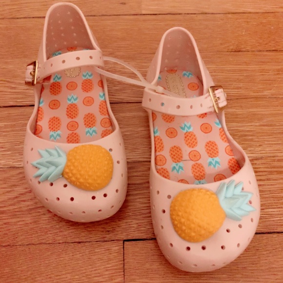 Mini Melissa Other - 🍍 Mini Melissa Pineapple Sandals 🍍